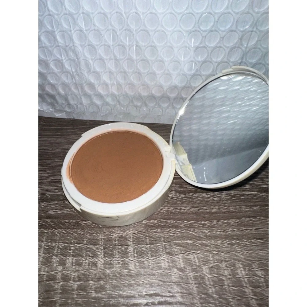 Benefit‎ cosmetics Some Kind Of Gorgeous Foundation deep